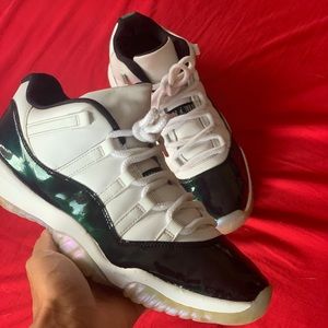 Jordan 11 Retro Low ‘Emerald’ Size 11